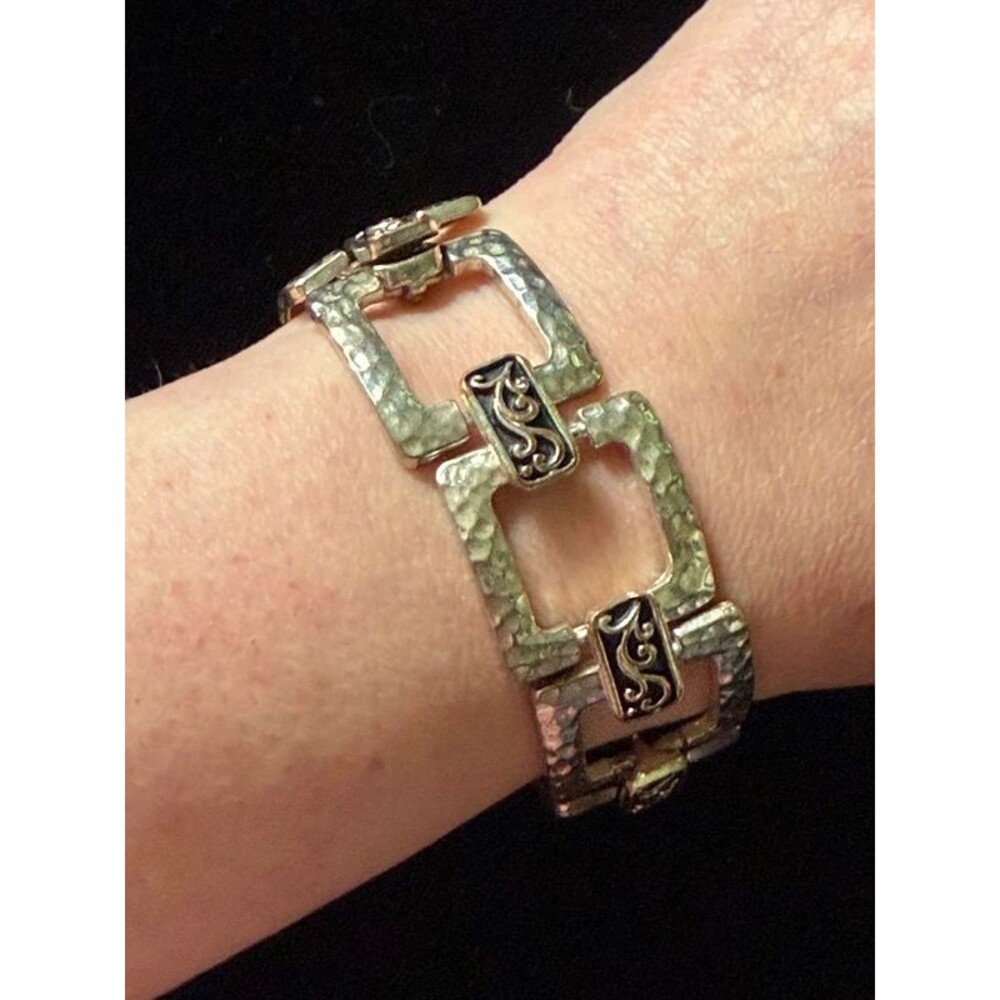Silver-Tone Hammered Link Bracelet, Scroll Accents, 7.5"